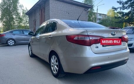KIA Rio III рестайлинг, 2014 год, 1 000 000 рублей, 5 фотография