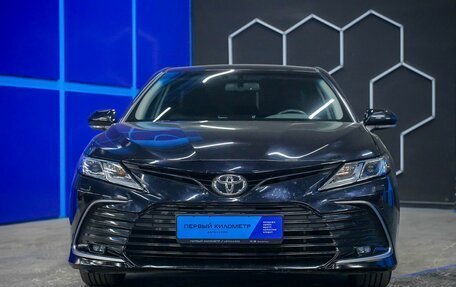 Toyota Camry, 2021 год, 3 470 000 рублей, 4 фотография