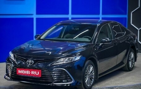 Toyota Camry, 2021 год, 3 470 000 рублей, 2 фотография