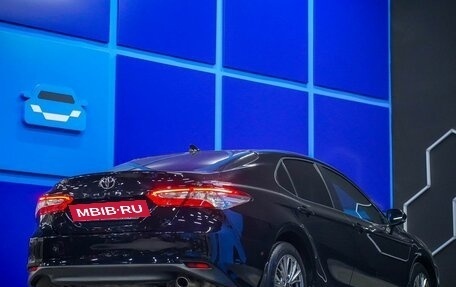 Toyota Camry, 2021 год, 3 470 000 рублей, 6 фотография