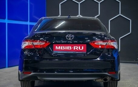 Toyota Camry, 2021 год, 3 470 000 рублей, 8 фотография