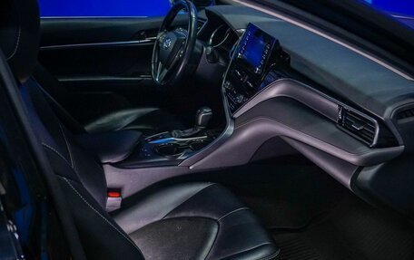 Toyota Camry, 2021 год, 3 470 000 рублей, 13 фотография