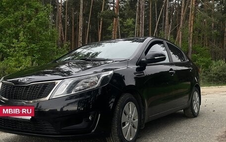 KIA Rio III рестайлинг, 2011 год, 800 000 рублей, 3 фотография