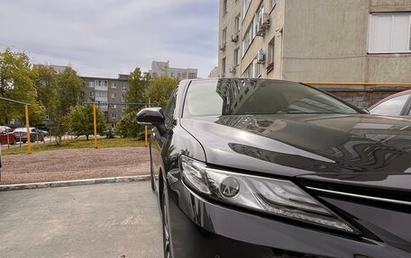 Toyota Camry, 2022 год, 3 550 000 рублей, 4 фотография