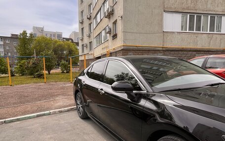 Toyota Camry, 2022 год, 3 550 000 рублей, 7 фотография