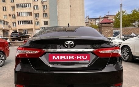 Toyota Camry, 2022 год, 3 550 000 рублей, 5 фотография