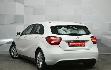 Mercedes-Benz A-Класс, 2017 год, 1 710 000 рублей, 4 фотография