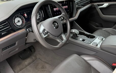 Volkswagen Touareg III, 2019 год, 5 300 000 рублей, 6 фотография