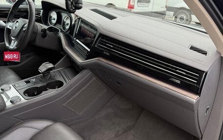 Volkswagen Touareg III, 2019 год, 5 300 000 рублей, 7 фотография