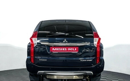 Mitsubishi Pajero Sport III рестайлинг, 2017 год, 2 897 000 рублей, 6 фотография