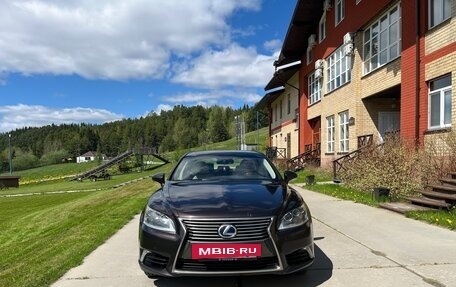 Lexus LS IV, 2013 год, 2 400 000 рублей, 2 фотография