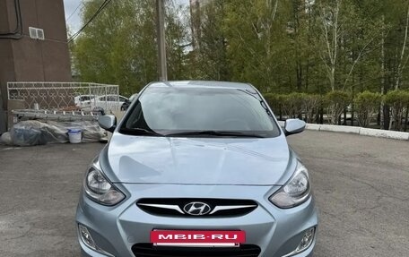 Hyundai Solaris II рестайлинг, 2011 год, 649 000 рублей, 2 фотография