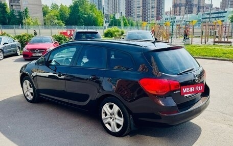Opel Astra J, 2012 год, 770 000 рублей, 3 фотография