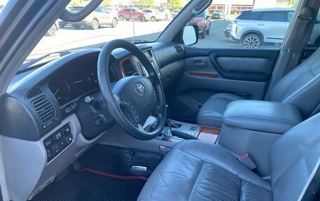 Toyota Land Cruiser 100 рестайлинг 2, 2004 год, 1 750 000 рублей, 7 фотография