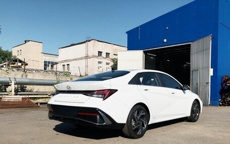 Hyundai Elantra, 2025 год, 1 700 000 рублей, 3 фотография