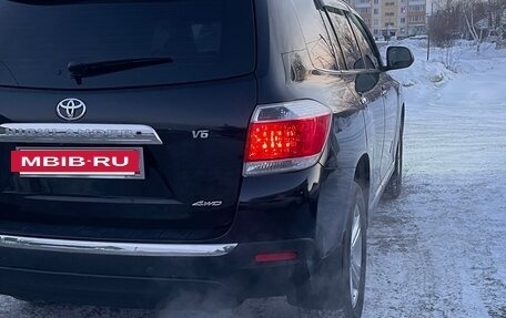 Toyota Highlander III, 2013 год, 1 850 000 рублей, 5 фотография