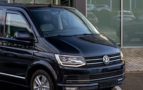 Volkswagen Multivan T6 рестайлинг, 2019 год, 3 895 000 рублей, 8 фотография