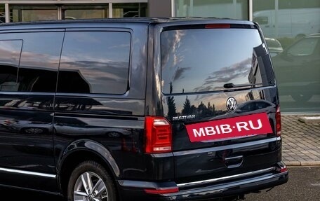 Volkswagen Multivan T6 рестайлинг, 2019 год, 3 895 000 рублей, 10 фотография