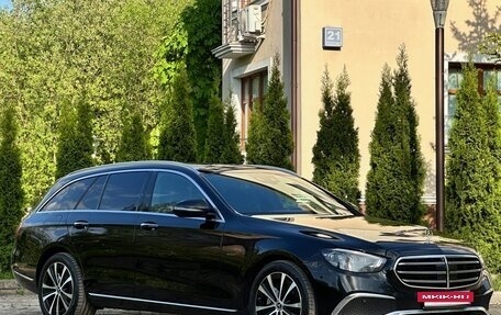 Mercedes-Benz E-Класс, 2020 год, 4 290 000 рублей, 6 фотография