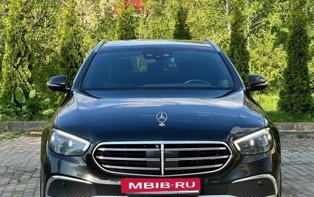 Mercedes-Benz E-Класс, 2020 год, 4 290 000 рублей, 5 фотография