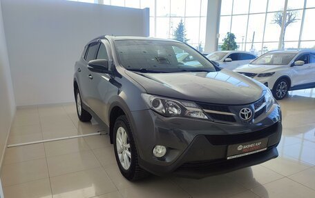 Toyota RAV4, 2013 год, 1 388 000 рублей, 2 фотография