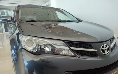 Toyota RAV4, 2013 год, 1 388 000 рублей, 10 фотография