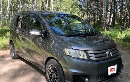 Honda Freed I, 2011 год, 990 000 рублей, 2 фотография