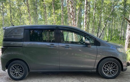 Honda Freed I, 2011 год, 990 000 рублей, 4 фотография