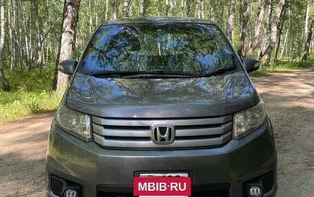 Honda Freed I, 2011 год, 990 000 рублей, 3 фотография