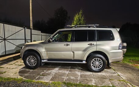 Mitsubishi Pajero IV, 2017 год, 3 350 000 рублей, 6 фотография