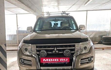 Mitsubishi Pajero IV, 2017 год, 3 350 000 рублей, 2 фотография