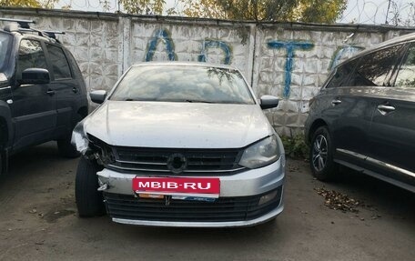 Volkswagen Polo VI (EU Market), 2017 год, 350 000 рублей, 2 фотография