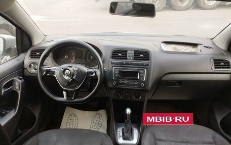 Volkswagen Polo VI (EU Market), 2017 год, 350 000 рублей, 6 фотография