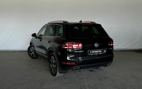Volkswagen Touareg III, 2011 год, 2 420 000 рублей, 4 фотография