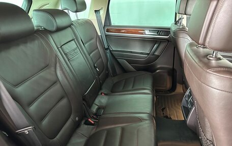 Volkswagen Touareg III, 2011 год, 2 420 000 рублей, 10 фотография