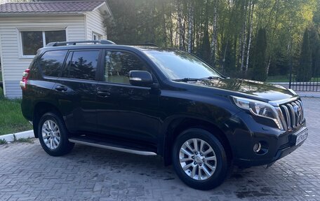 Toyota Land Cruiser Prado 150 рестайлинг 2, 2016 год, 3 700 000 рублей, 3 фотография