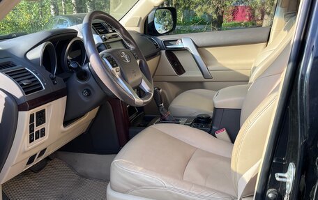 Toyota Land Cruiser Prado 150 рестайлинг 2, 2016 год, 3 700 000 рублей, 6 фотография