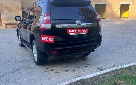 Toyota Land Cruiser Prado 150 рестайлинг 2, 2016 год, 3 700 000 рублей, 4 фотография