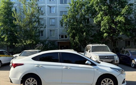 Hyundai Solaris II рестайлинг, 2017 год, 950 000 рублей, 4 фотография