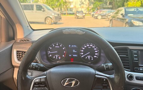 Hyundai Solaris II рестайлинг, 2017 год, 950 000 рублей, 13 фотография