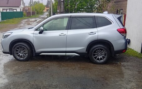 Subaru Forester, 2020 год, 2 850 000 рублей, 3 фотография