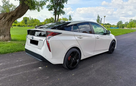Toyota Prius IV XW50, 2015 год, 1 450 123 рублей, 5 фотография