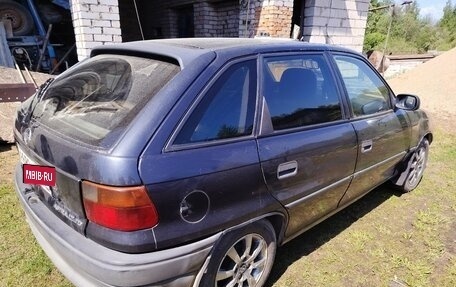 Opel Astra F, 1995 год, 140 000 рублей, 4 фотография