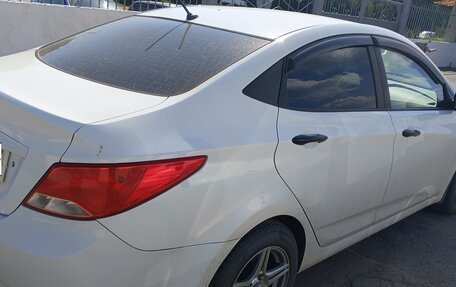 Hyundai Solaris II рестайлинг, 2016 год, 1 100 000 рублей, 2 фотография