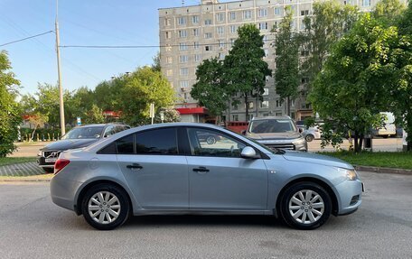 Chevrolet Cruze II, 2011 год, 750 000 рублей, 4 фотография