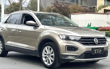 Volkswagen T-Roc I, 2021 год, 1 170 000 рублей, 3 фотография