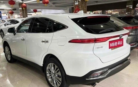 Toyota Harrier, 2024 год, 3 593 000 рублей, 4 фотография