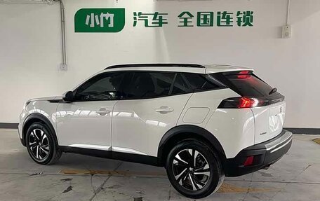 Peugeot 2008 II, 2022 год, 1 930 077 рублей, 4 фотография