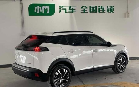 Peugeot 2008 II, 2022 год, 1 930 077 рублей, 5 фотография