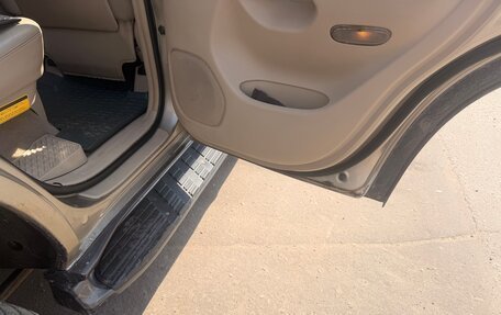 Toyota Land Cruiser Prado 120 рестайлинг, 2005 год, 1 800 000 рублей, 10 фотография